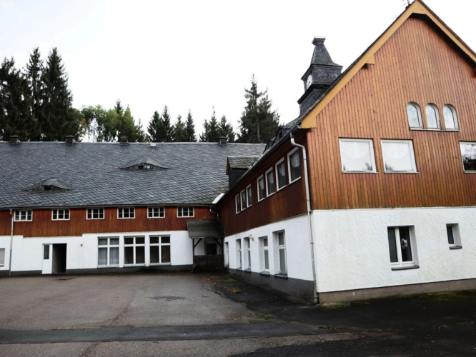 Straßenansicht