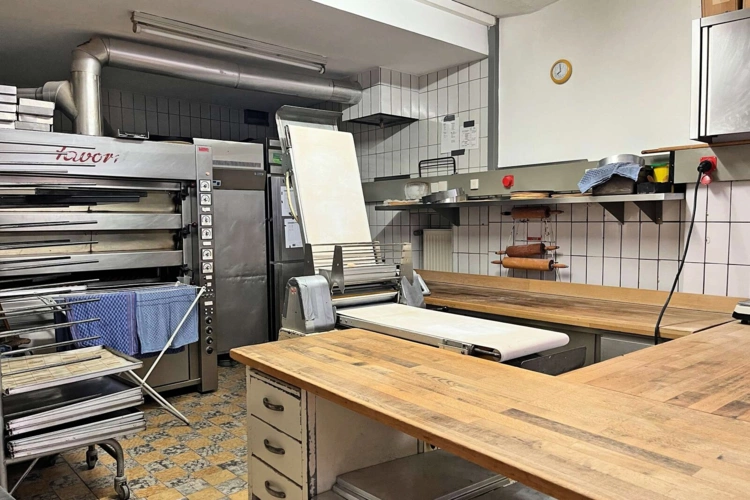 Verkauf erfolgt inklusive Inventar