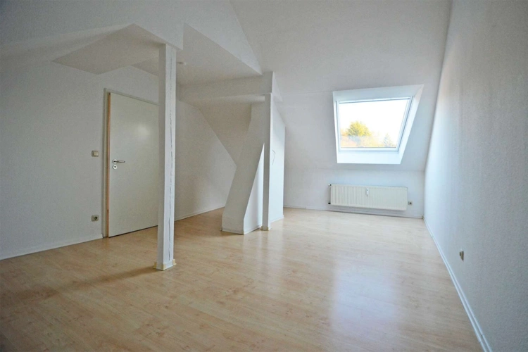 Schlafen/Büro/Hobbyraum im DG