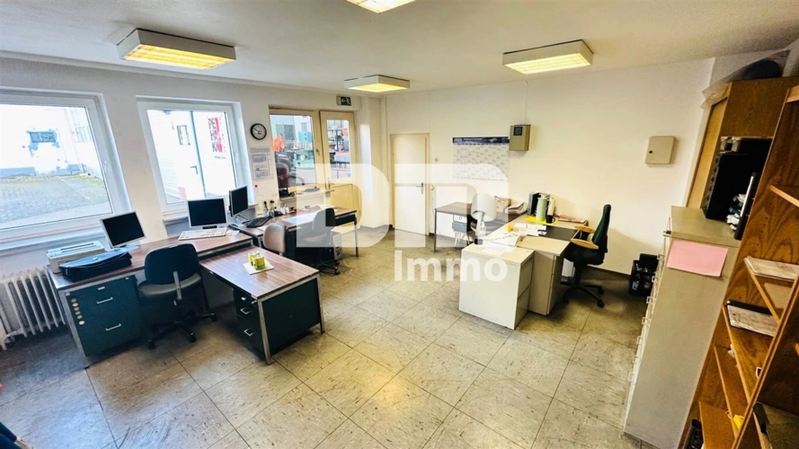 EG Bürogebäude / Meisterbüro / Gäste WC /Zugang H1