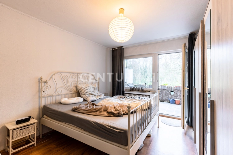 2.OG links Schlafzimmer