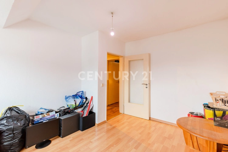 DG rechts Kinderzimmer
