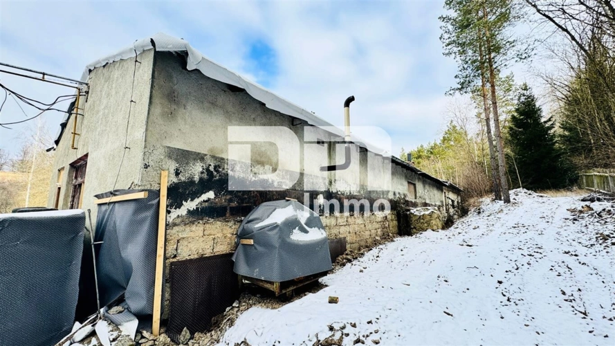 Nebengebäude 4x Garage / Werkstatt Rückansicht