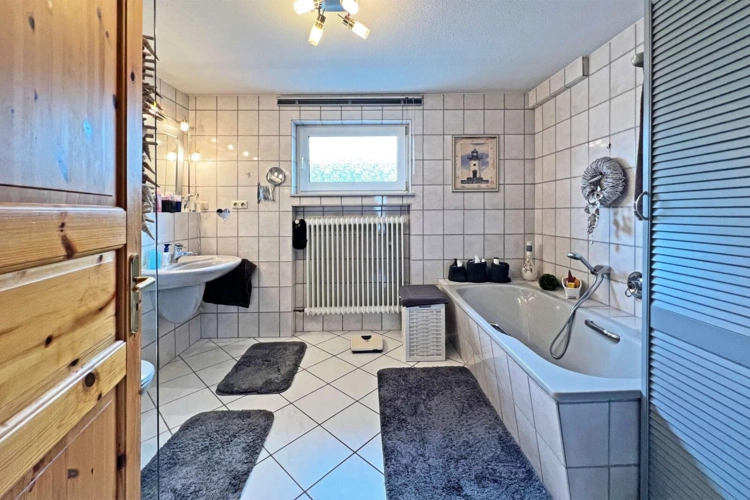 Badezimmer im 1.OG