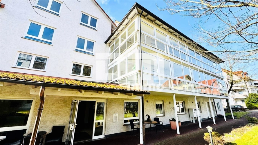 Frontansicht Zugang / Foyer