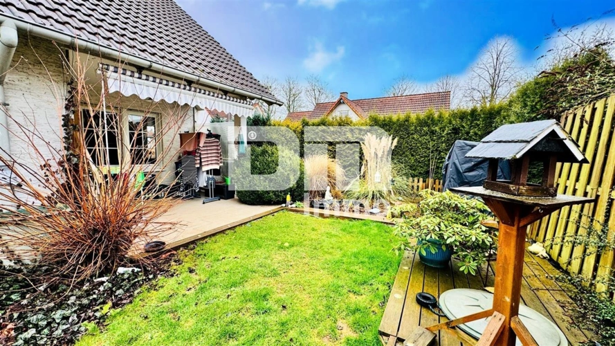 Gartenbereich 2 klein neben dem Haus