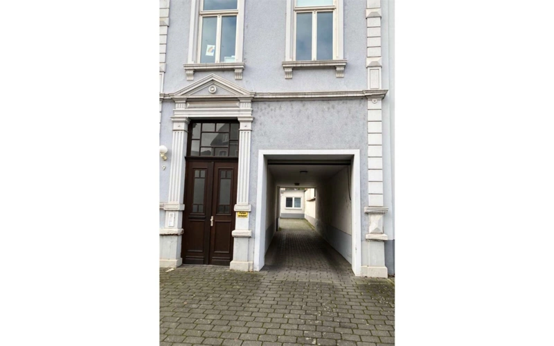 Stellplatz_Lindenstraße-Einfahrt