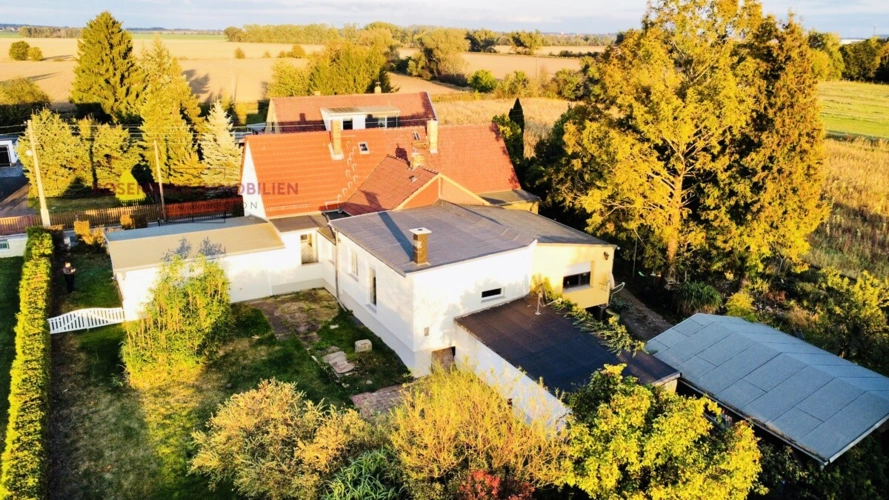 Luftaufnahme Rückansicht Haus ? Garten