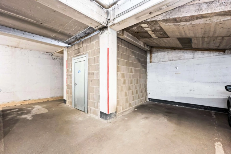 Tiefgaragenstellplatz