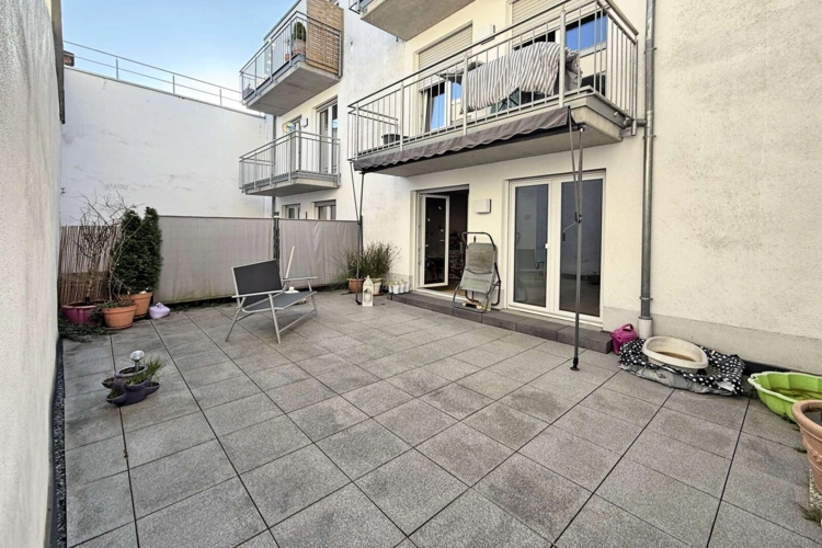 Großzügige Terrasse