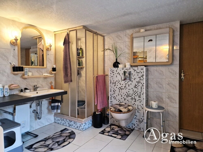 Badezimmer Ansicht 2