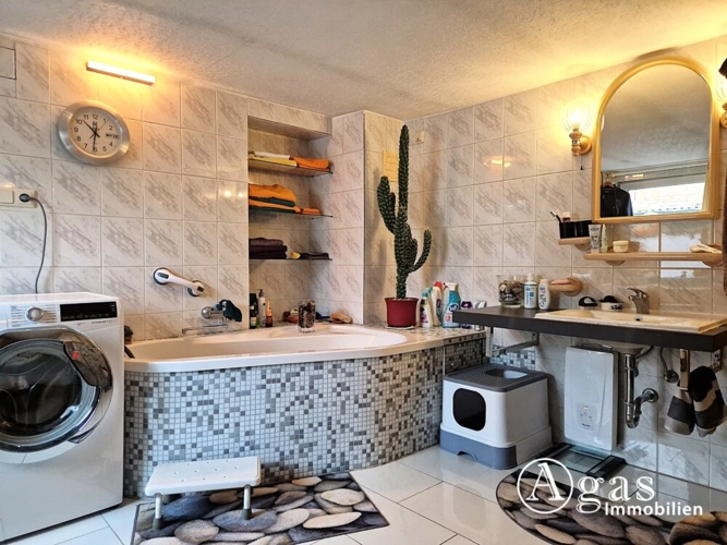 Badezimmer Ansicht 1