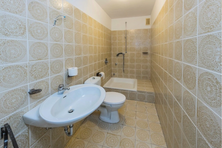 Badezimmer 1
