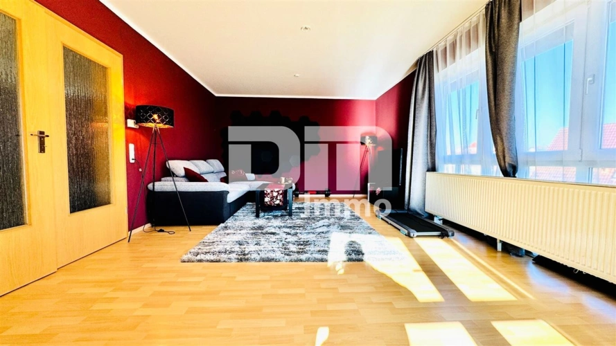 1.OG rechts Wohn / Esszimmer / Zugang Balkon