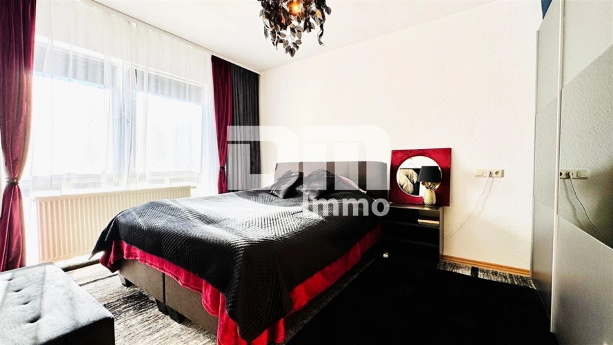 1.OG rechts Schlafzimmer