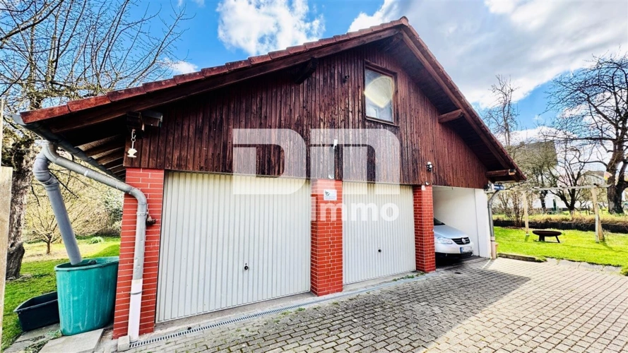 Nebengebäude / Doppelgarage / Carport / Boden