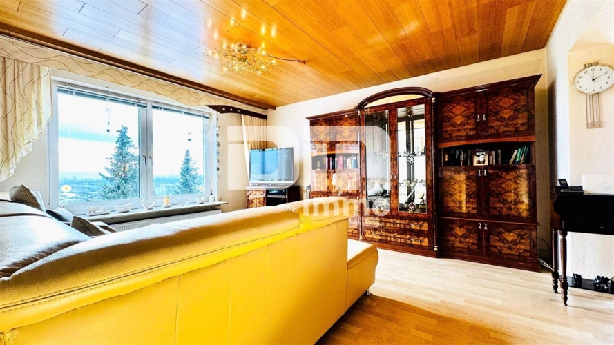 EG Wohn / Esszimmer mit Panoramablick und Balkon