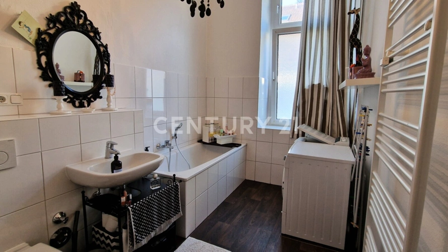 1. OG links Badezimmer