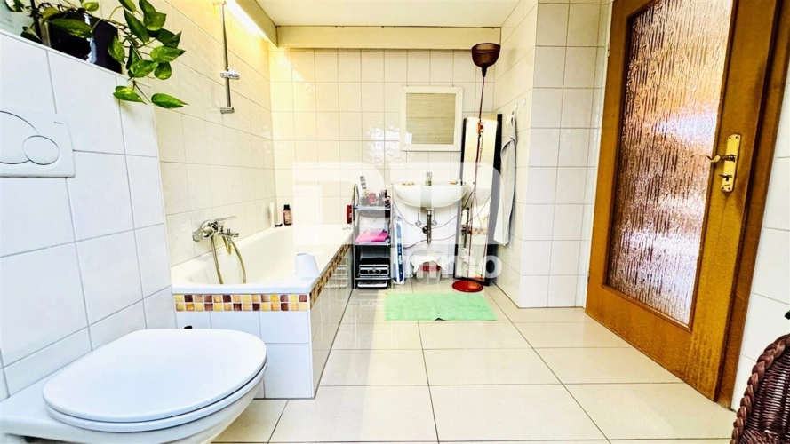 DG Badezimmer / Badewanne