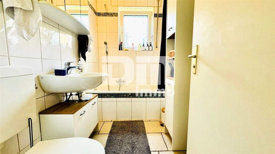 Souterrain Badezimmer / Badewanne