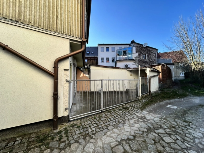 Zufahrt Hof