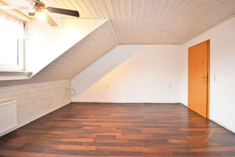 Schlafzimmer rechts