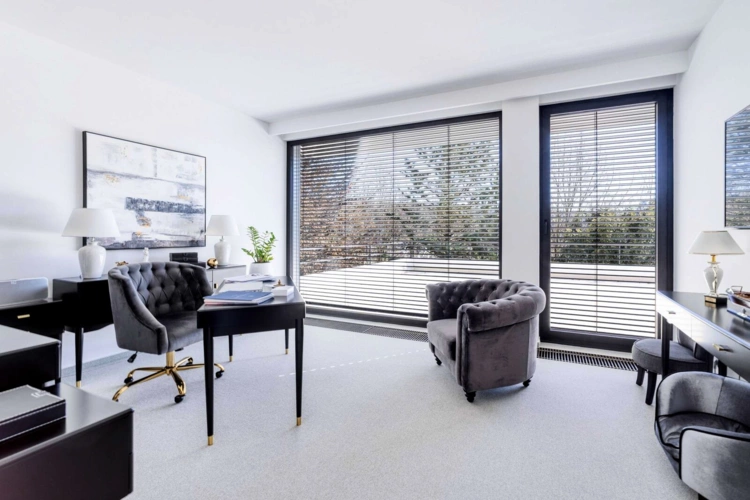 Arbeitszimmer
