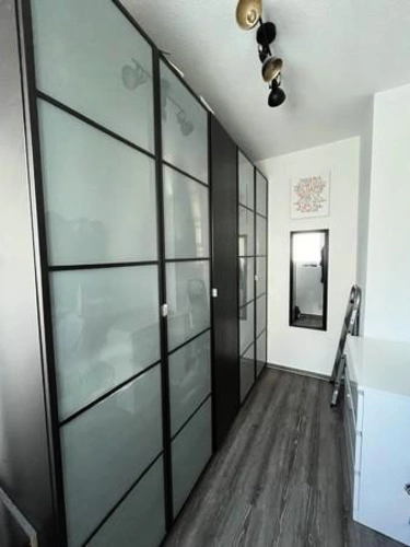 Kleiderschrank