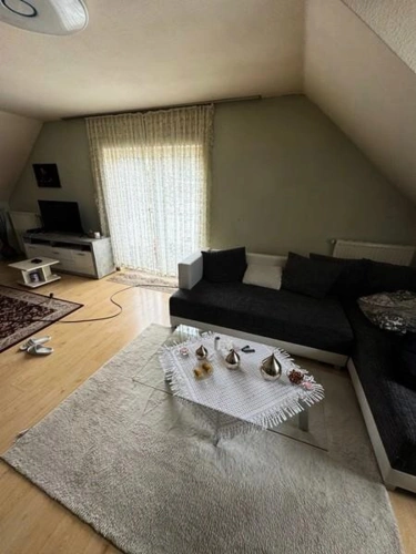 2 Wohnzimmer Balkon