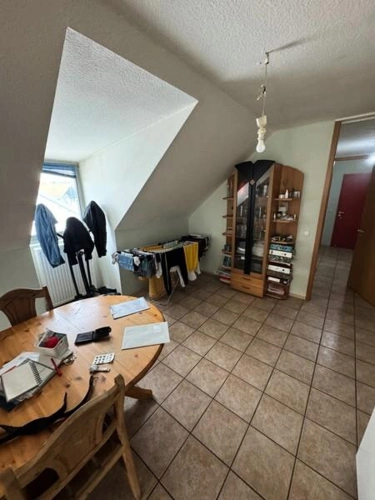 8 Eßzimmer