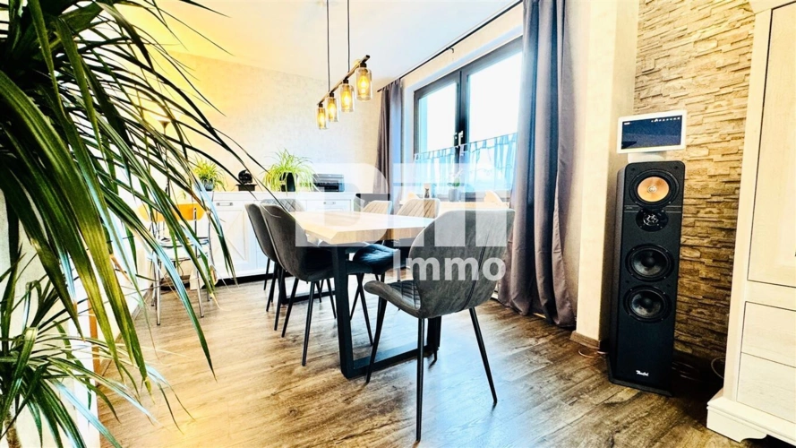 WE2 OG Wohn / Esszimmer / Zugang Balkon