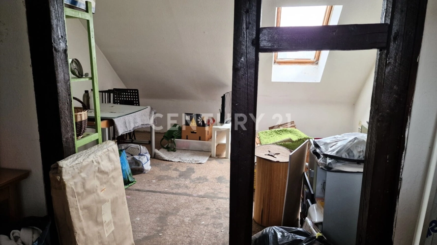 Wohnschlafraum Dachgeschoss rechts