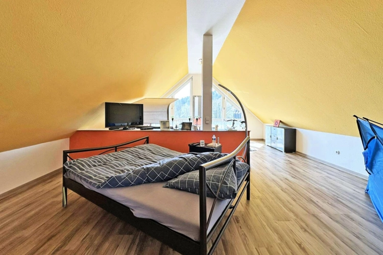 große, helles Schlafzimmer