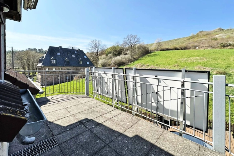 Balkon mit Blick ins Grüne
