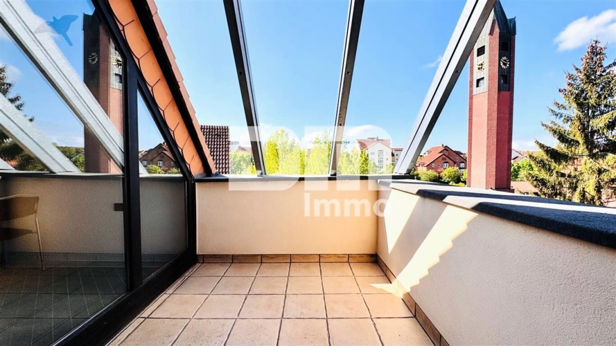 Raum 2 groß / Zugang Balkon