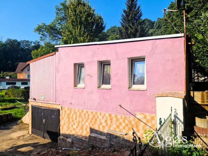 Bungaow mit Garage
