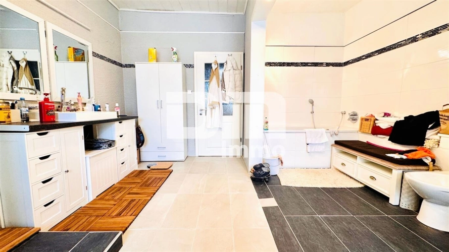 OG Gebäude 1 Wohnung