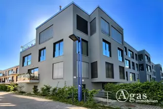 Wohnen am Wasser Moderne 2-Zimmer-Wohnung mit Balkon auf Stralau
