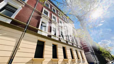 Gründerzeitliches Mehrfamilienhaus mit 8 bis 9 Wohneinheiten, Innenhof + Nebenge...